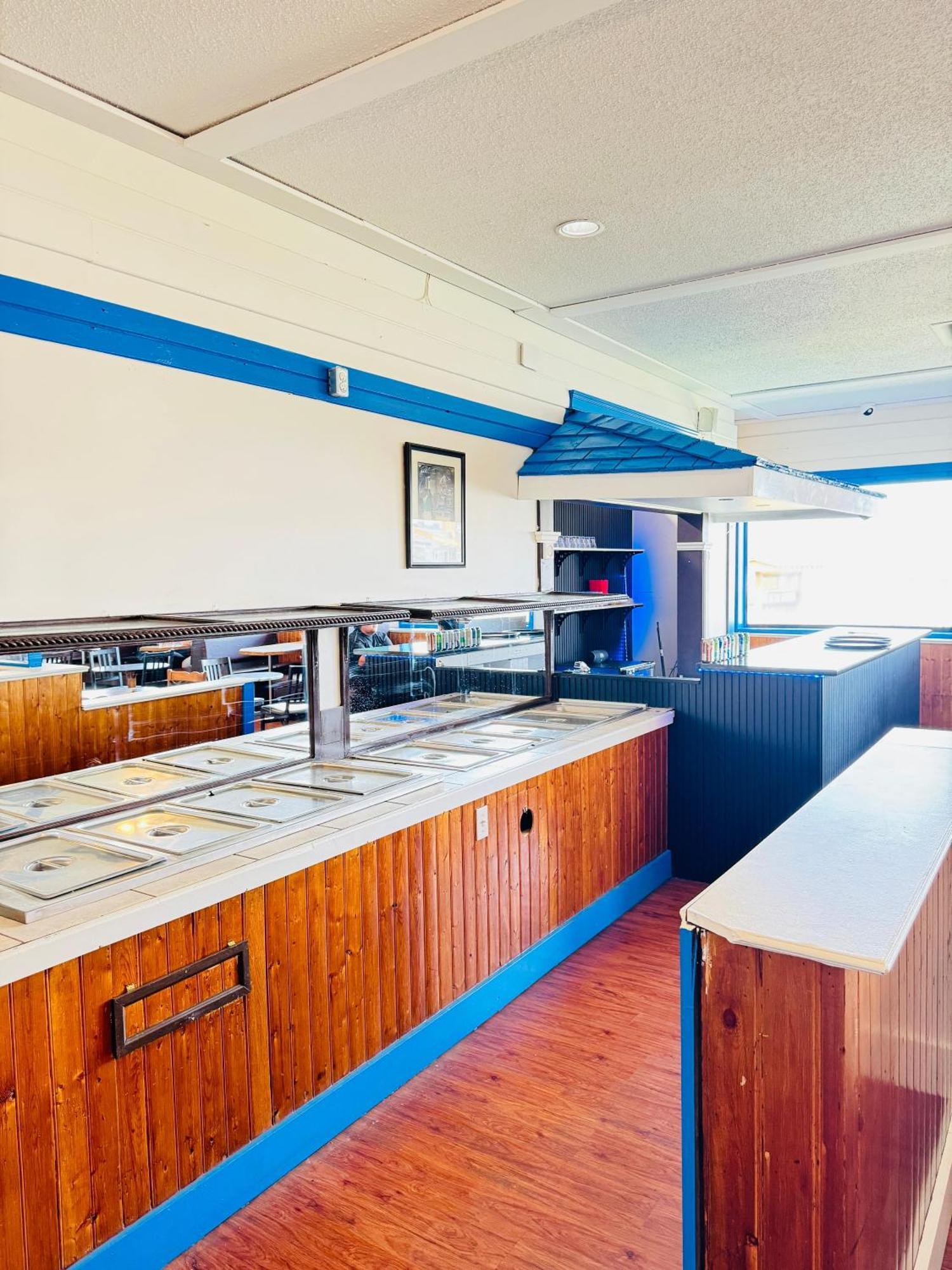 Hotel Ramada By Wyndham Dawson Creek Extérieur photo