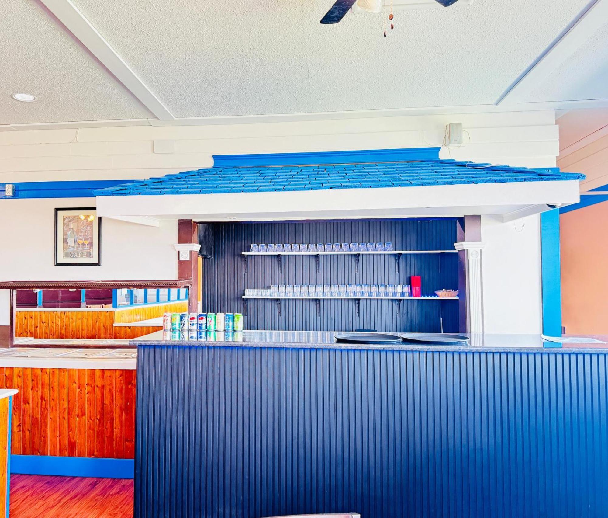 Hotel Ramada By Wyndham Dawson Creek Extérieur photo