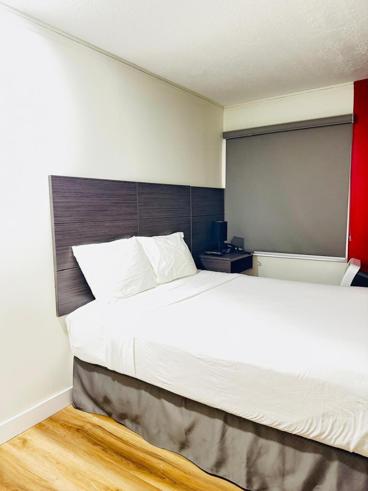 Hotel Ramada By Wyndham Dawson Creek Extérieur photo